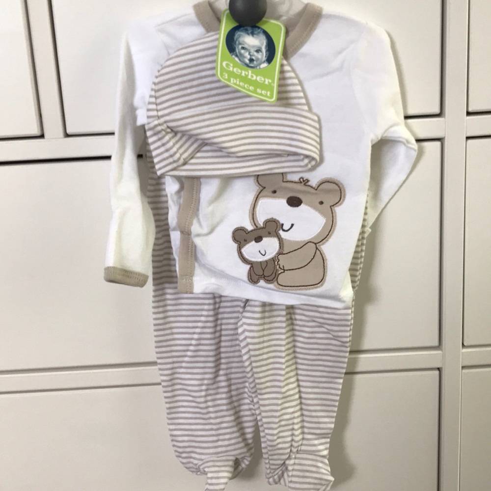 Set of 2 outfit gift sets gender neutral